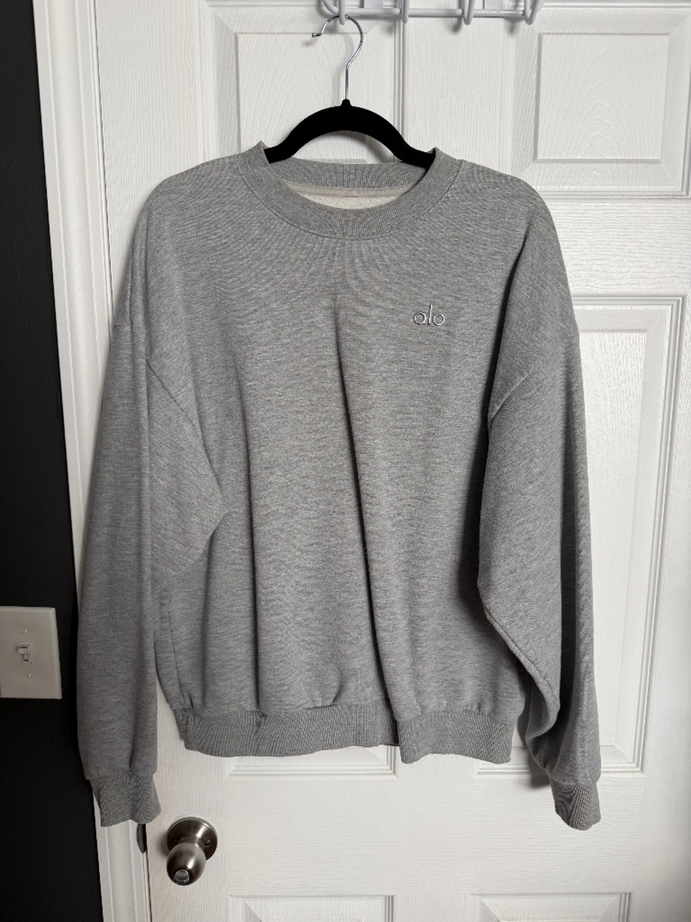 ALO Crewneck Sweatshirt — Size Medium